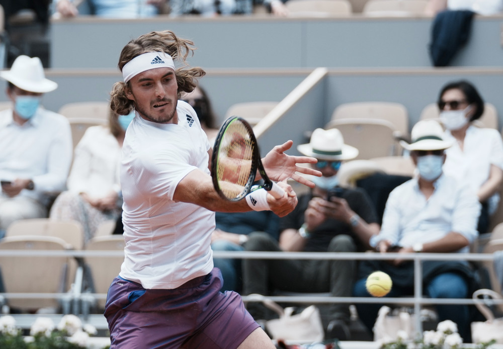 关于世界网球队绝杀法国网球队，西西帕斯爆发神勇的信息