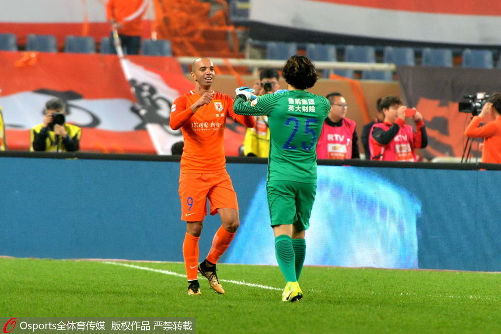 包含富力坐镇主场迎战鲁能，争取三分的词条