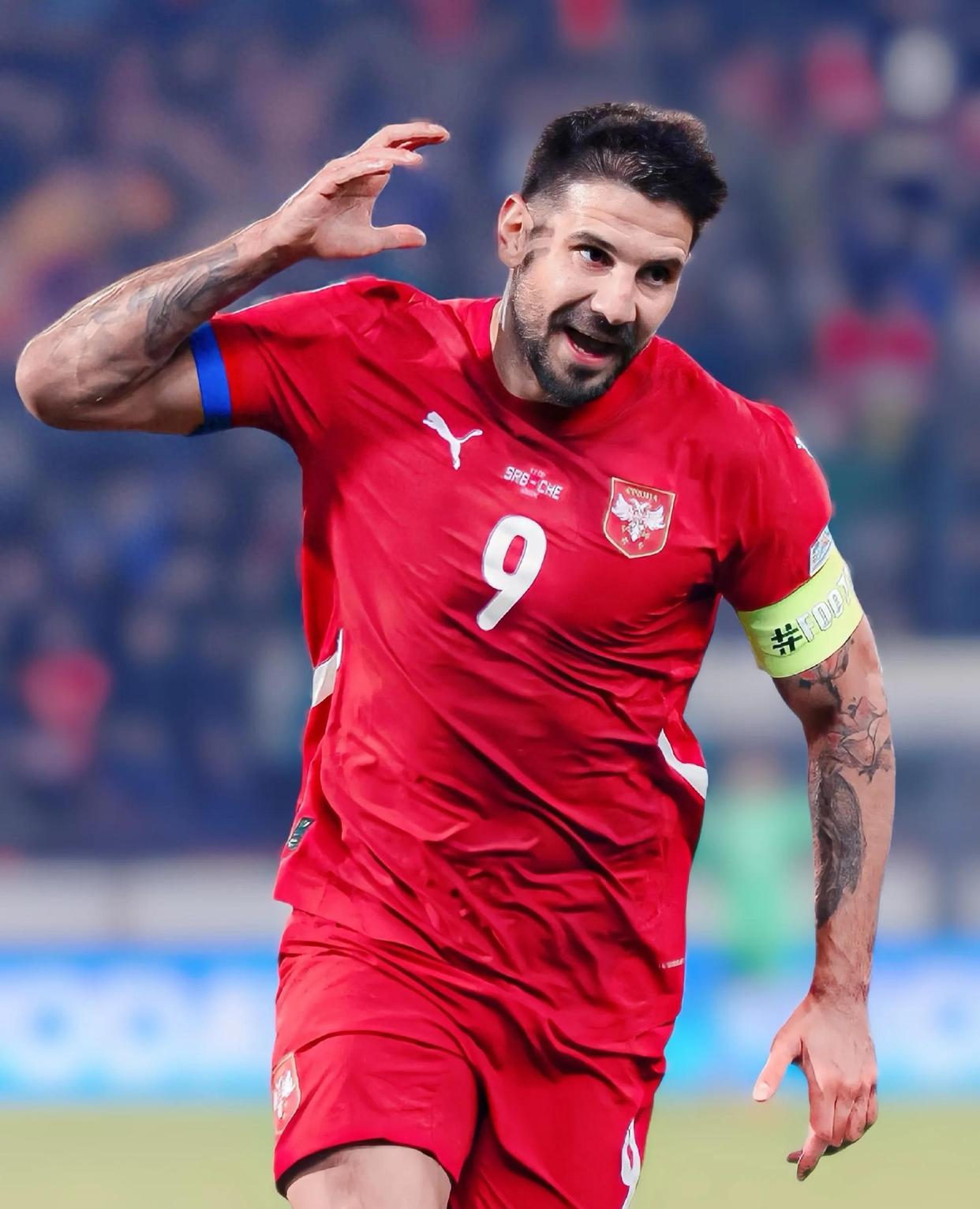 九游娱乐入口-AC米兰球队签下新后卫，加强后防实力的简单介绍