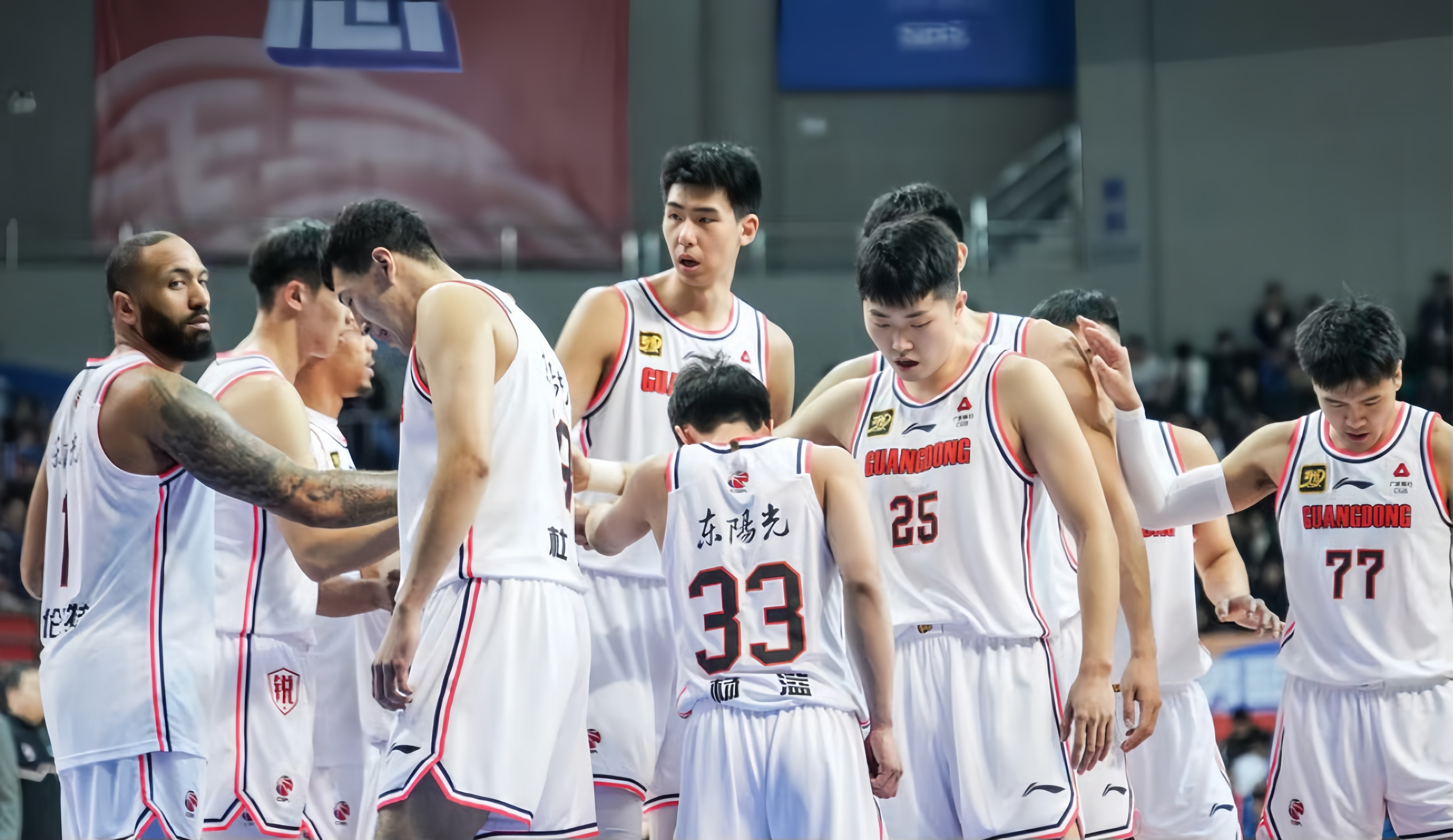 九游VIP-包含CBA篮球联赛实力对决，局势瞬息万变的词条