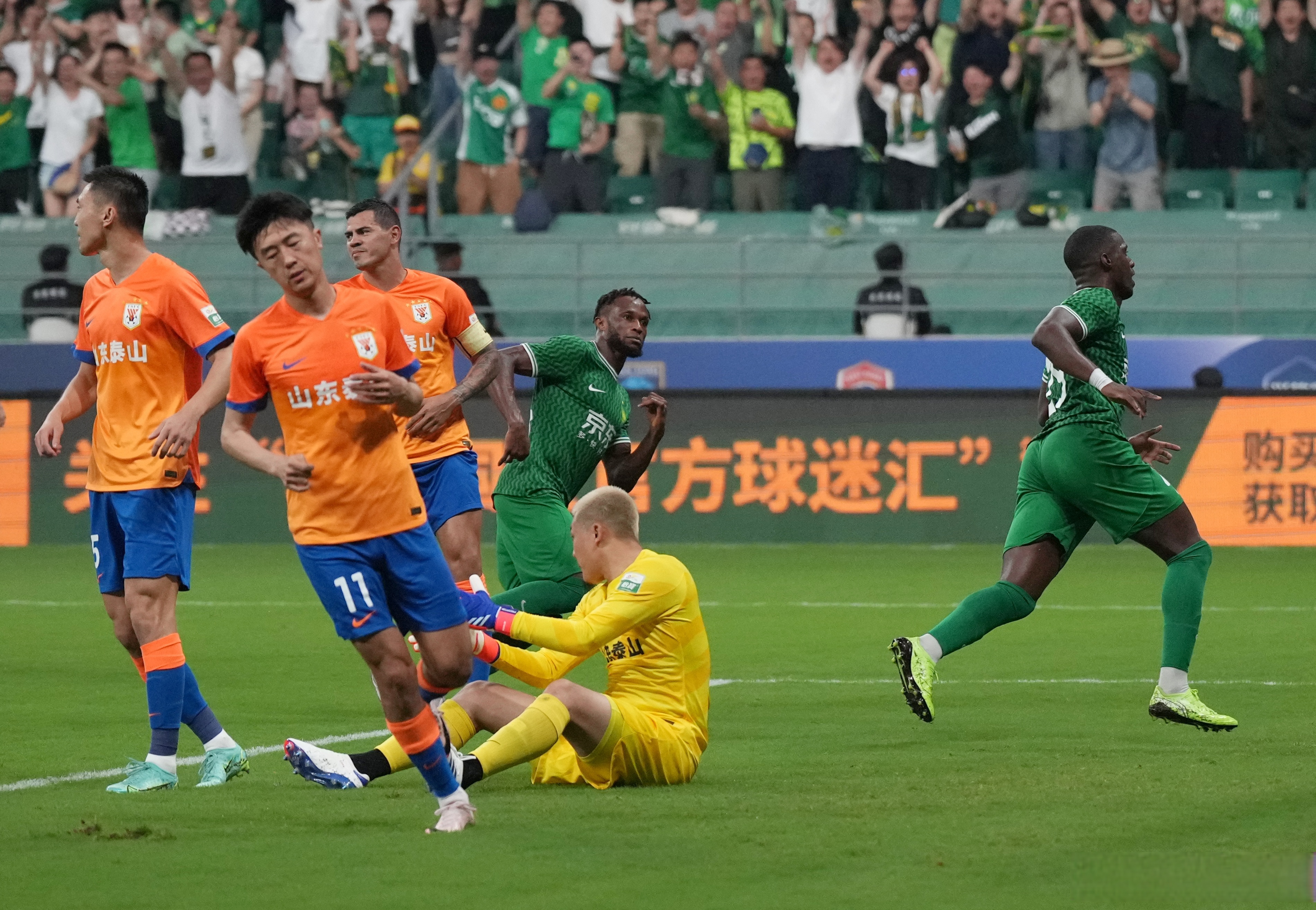 进攻防守完美配合，助球队实现连胜