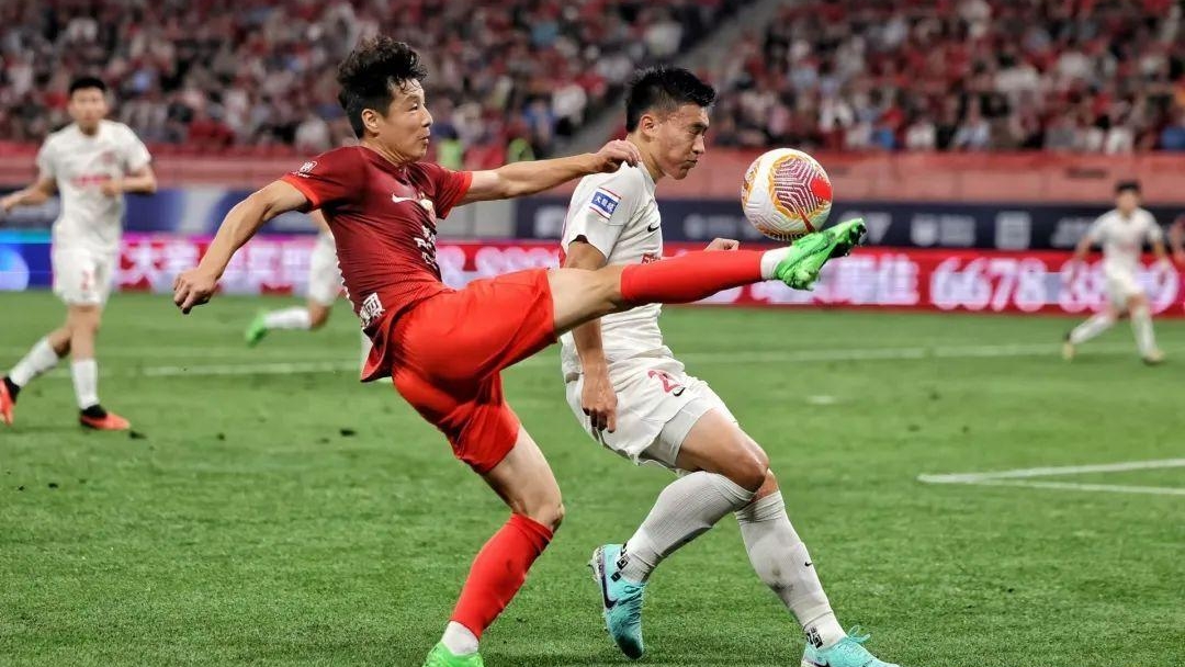 关于武磊助力上海上港取得重要三分保持良好状态的信息