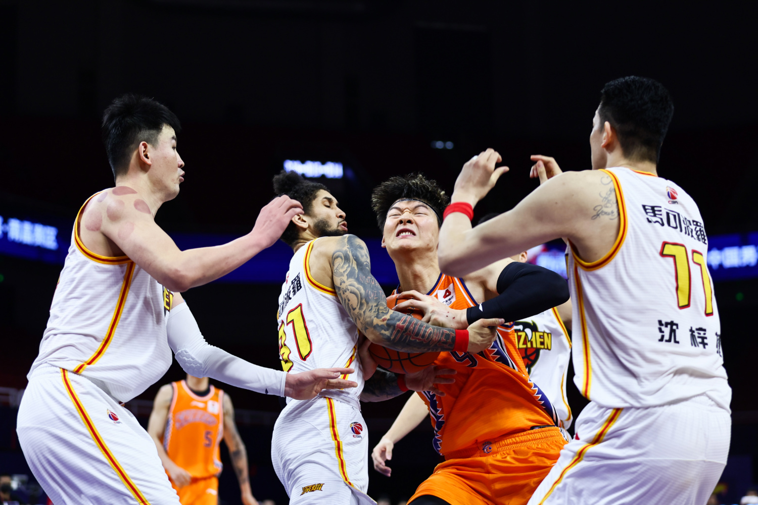 关于球队全力备战重要战役，抢分需拼尽全力的信息