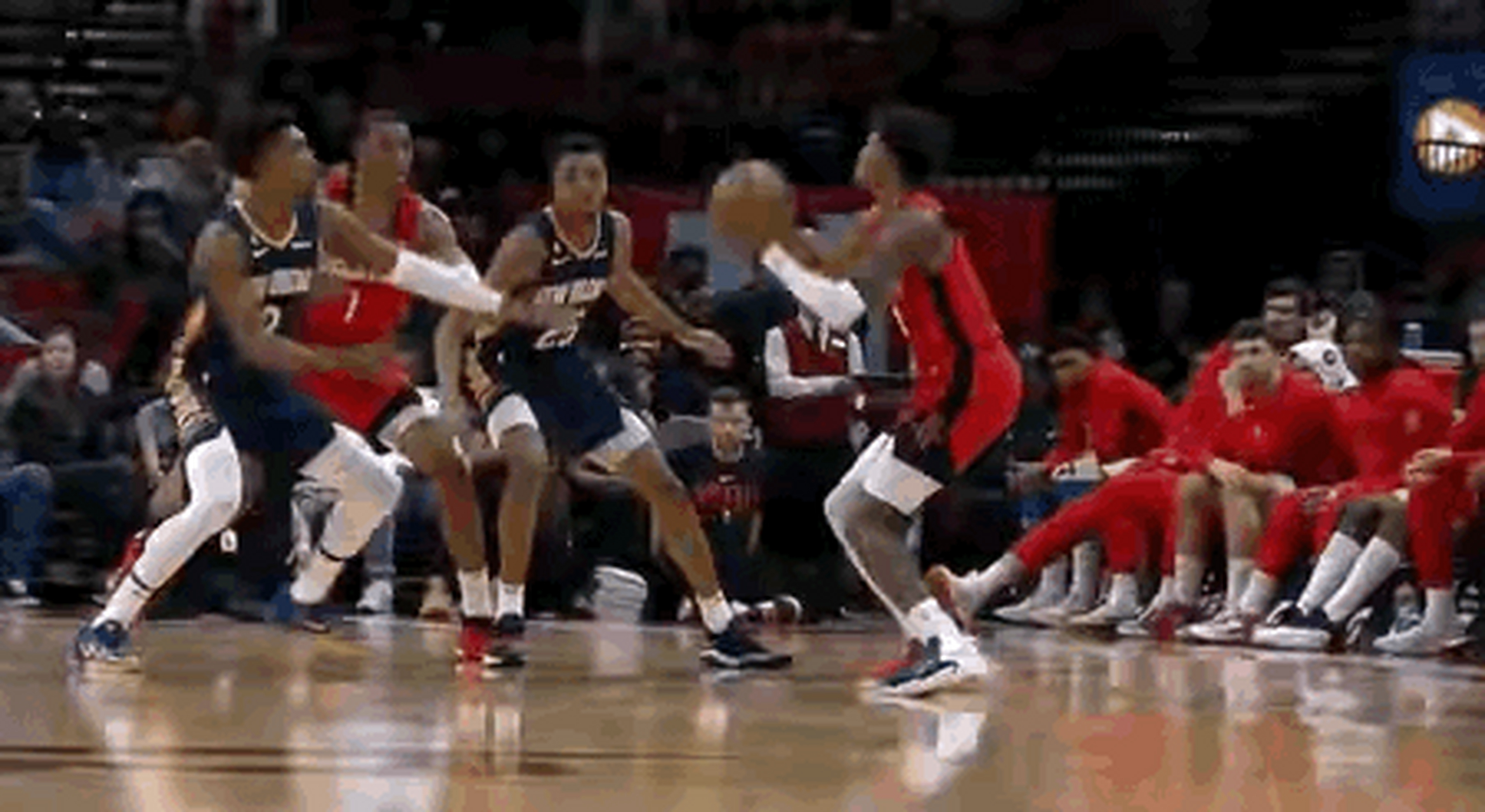 吉林队碾压火箭,麦科勒姆点燃赛场 吉林队碾压火箭,麦科勒姆点燃赛场