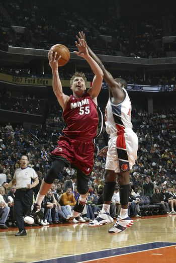 九游娱乐-包含威廉姆斯完胜哈斯车队，皮亚斯特里状态火热的词条