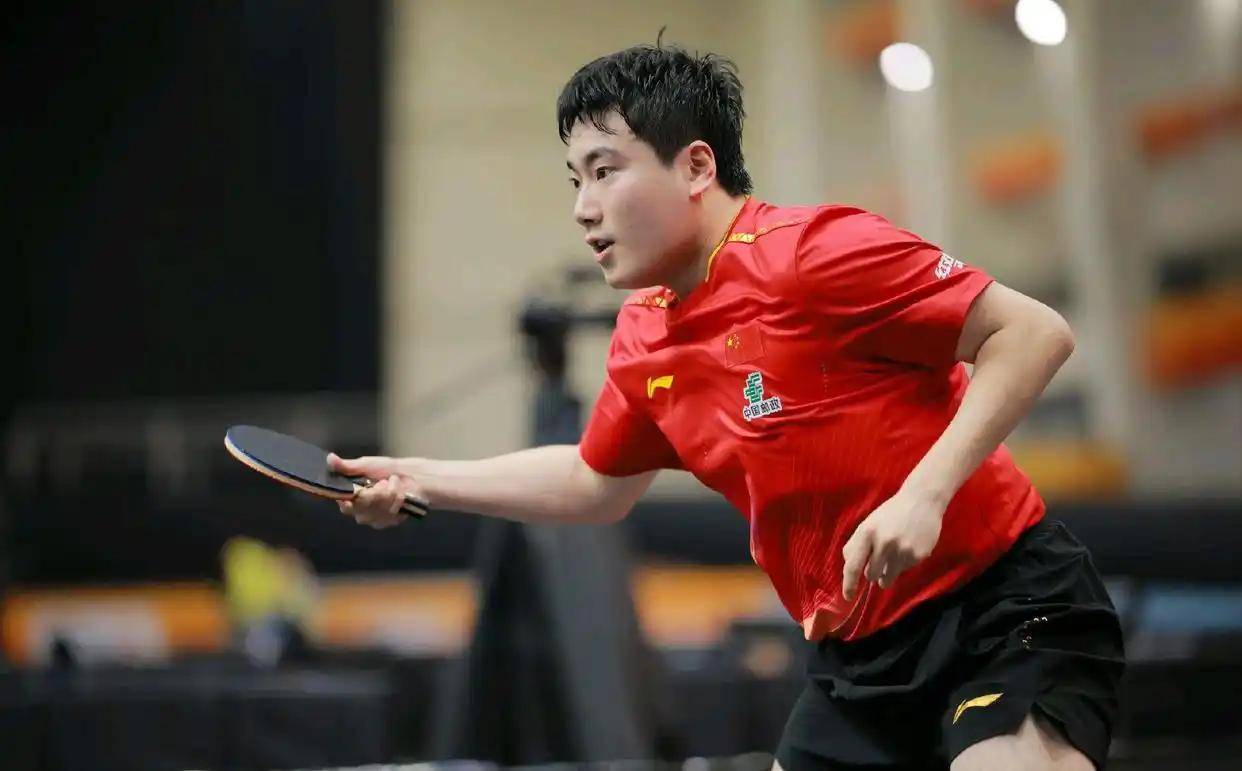 九游中国-中国队鏖战韩国队,梁靖崑刷新纪录的简单介绍