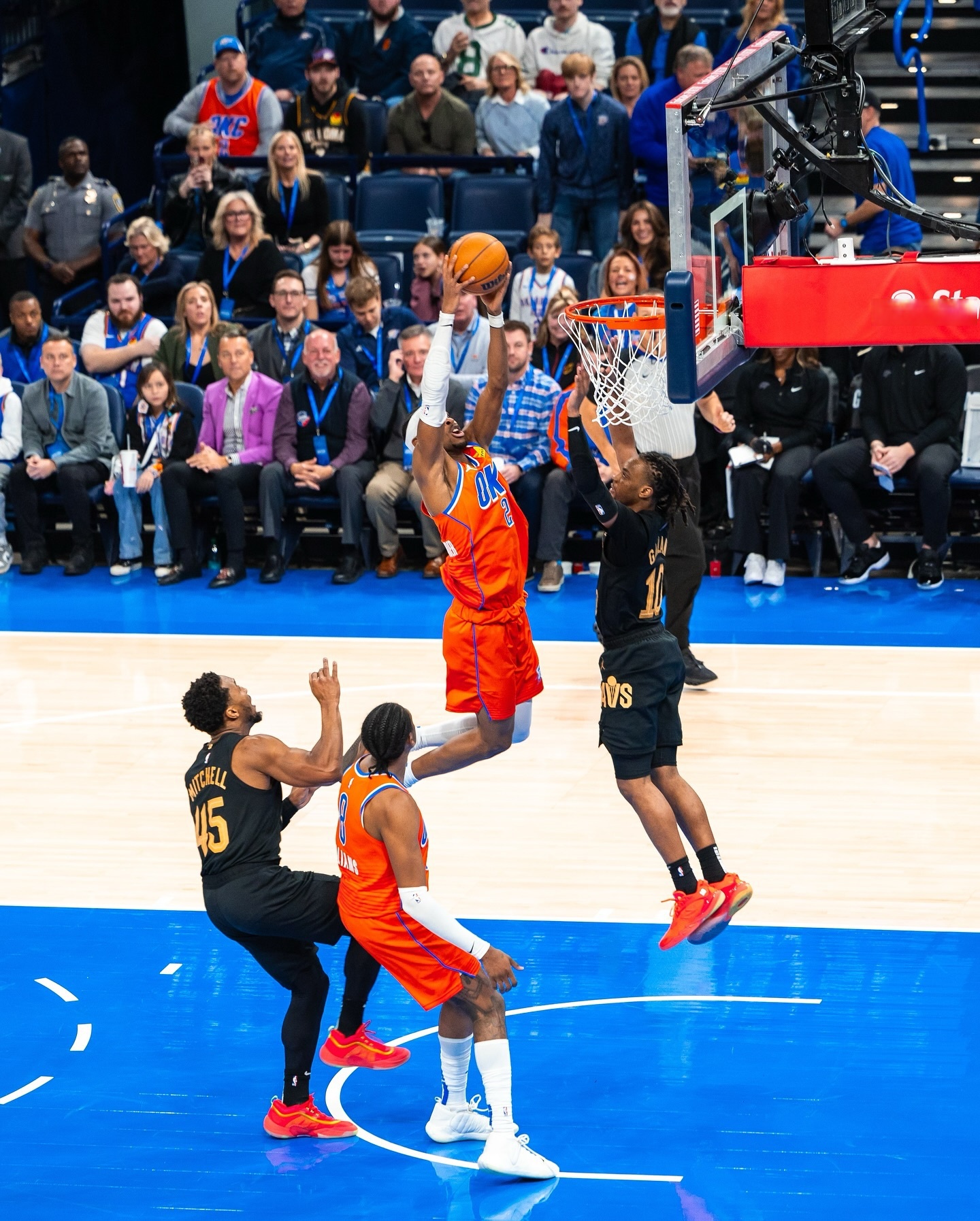 太阳绝杀雷霆，欧文带队取胜