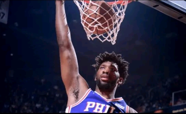 九游游戏-关于深圳队轻取尼克斯，恩比德高光表现的信息