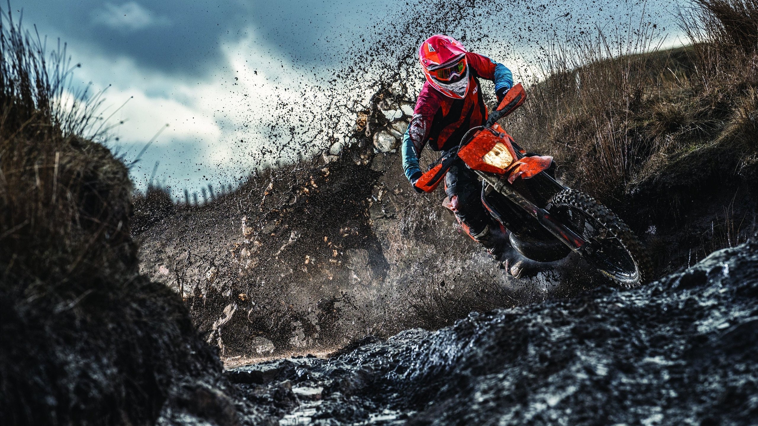 从安第斯山到博斯普鲁斯，卡拉斯科一箭穿心，智利足球打穿土耳其防线的战术启示