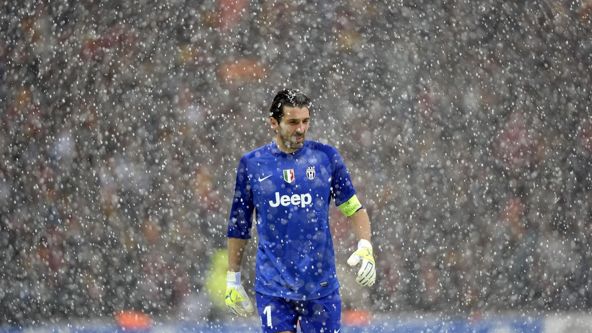 九游娱乐-绝境之光，奥亚尔萨瓦尔闪耀，阿根廷补时奇迹击碎曼城王朝梦