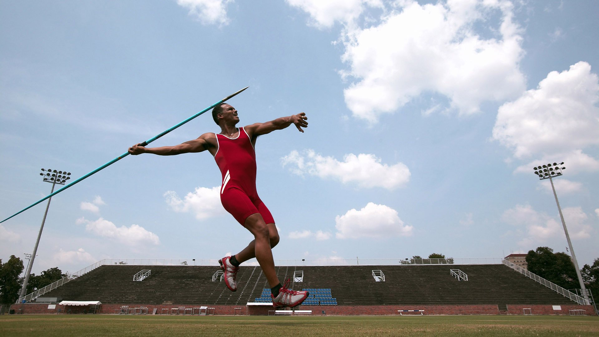 小贾伦导演节奏风暴，上海队末节狂飙一波流带走太阳