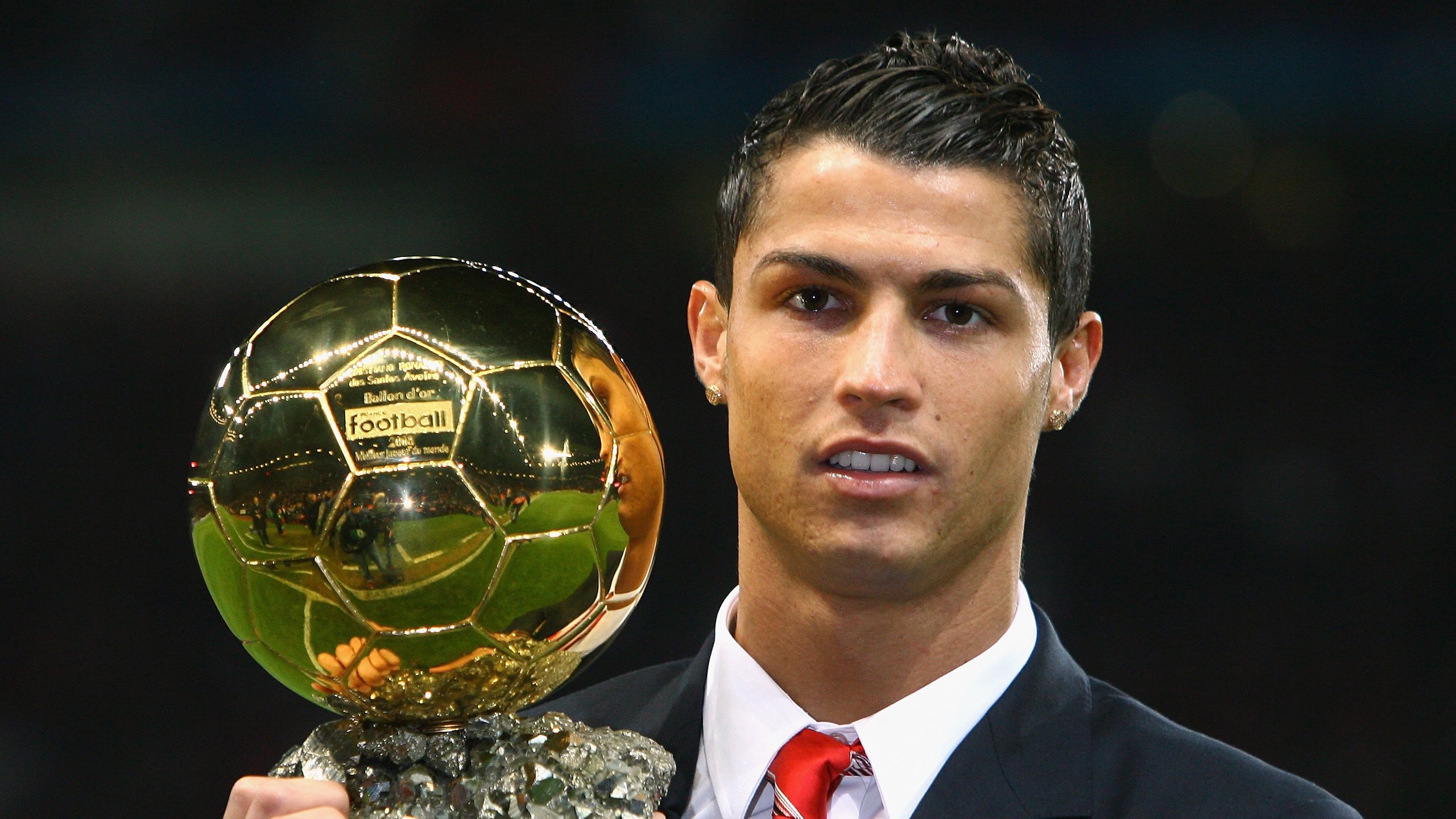 奥斯梅恩一锤定音!莱比锡红牛连续得分压制埃及,世界排名争夺战迎来新王?