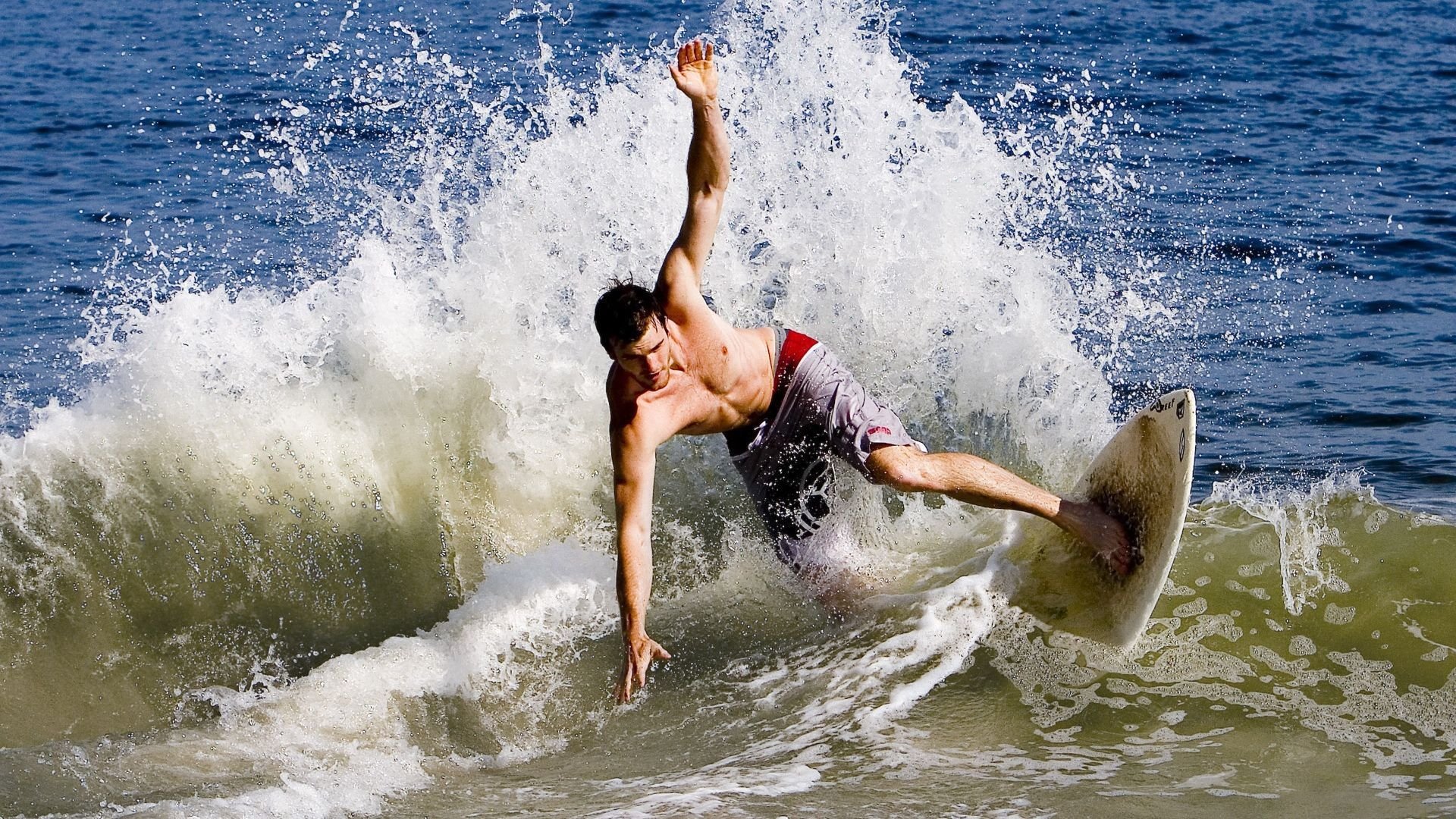 约基奇大场面先生本色尽显,雄鹿铁蹄踏平火箭显冠军相